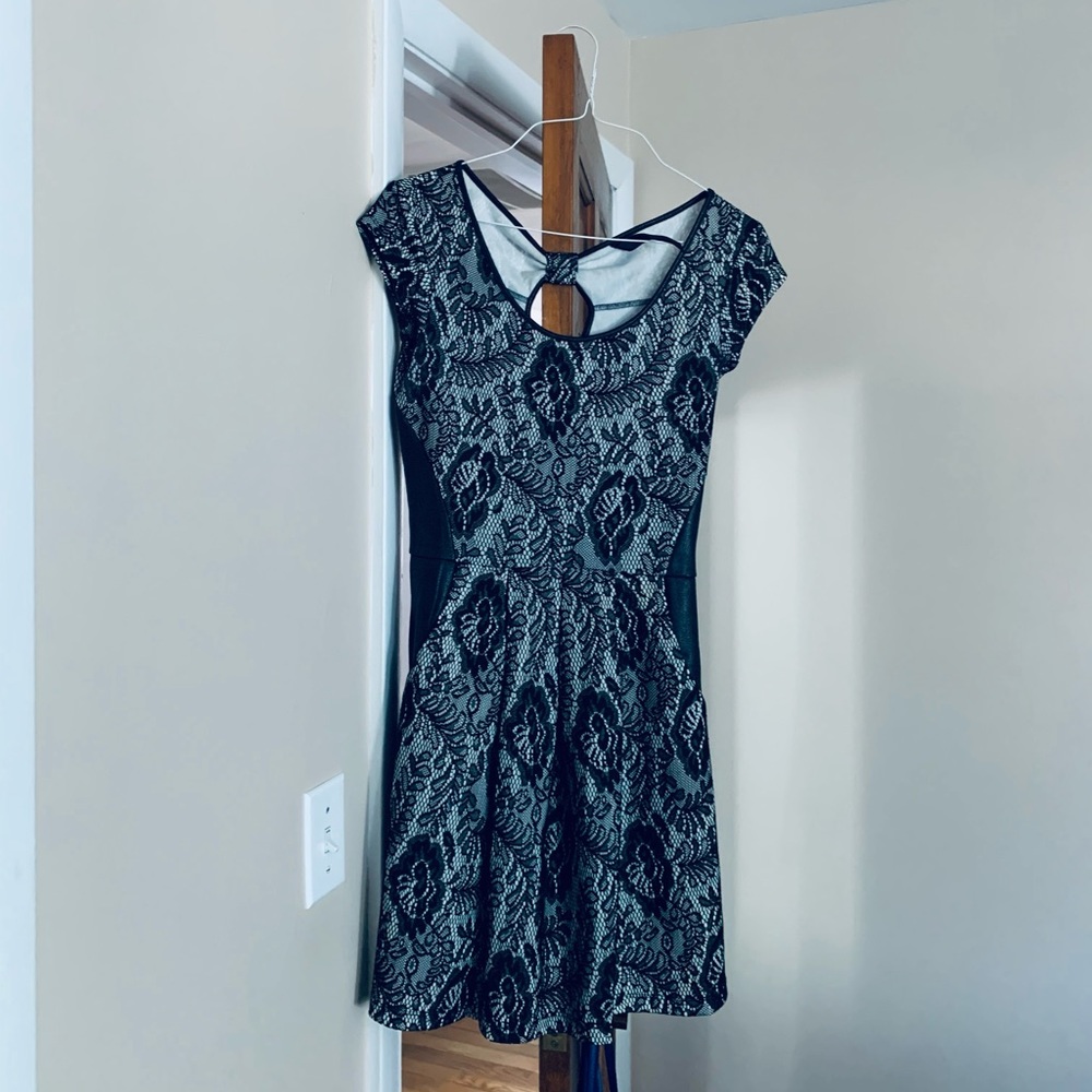 Jessica Simpson dress